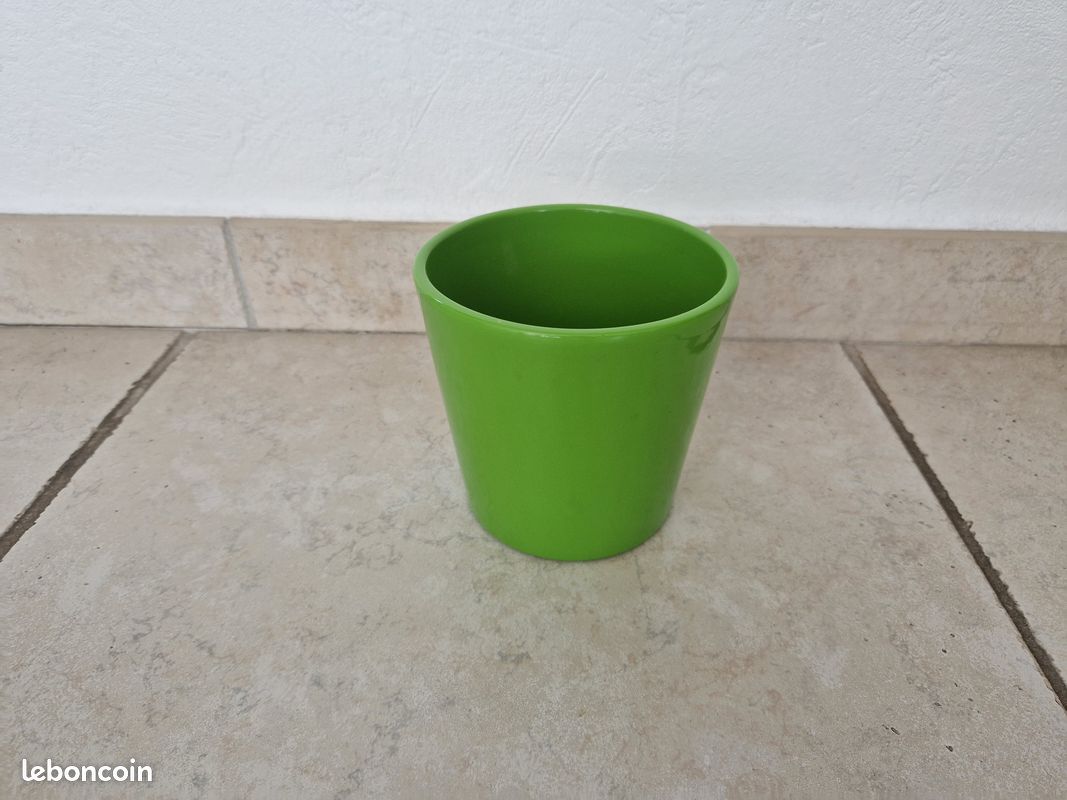 Cache pot céramique rose ou vert (image 3)