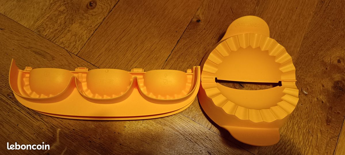 Tupperware moule chausson (image 2)