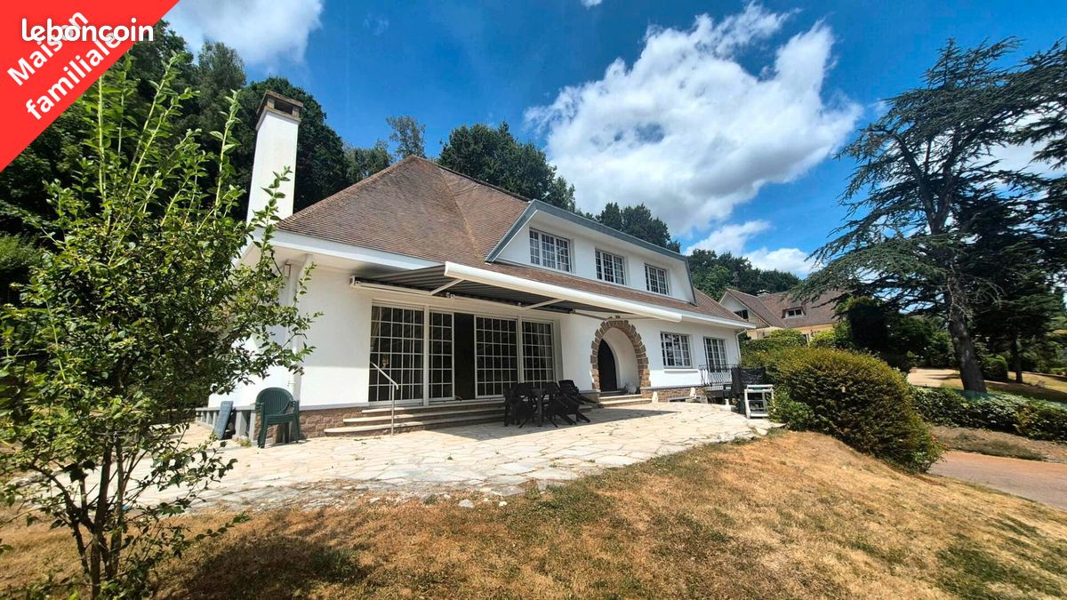Maison 8 pièces 240 m² · à Montivilliers · 240 m² · 525 000 €