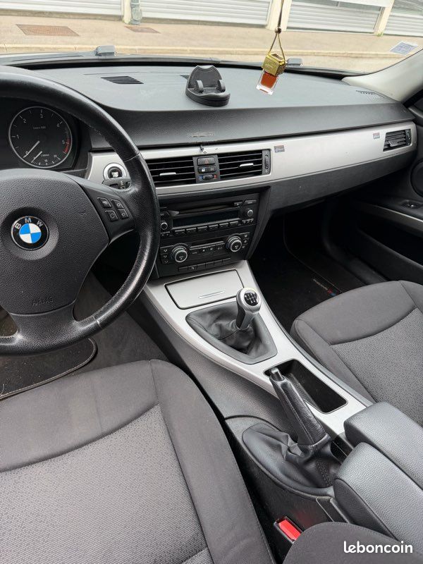 Magnifique Série 3 Touring 318D pack M (image 3)
