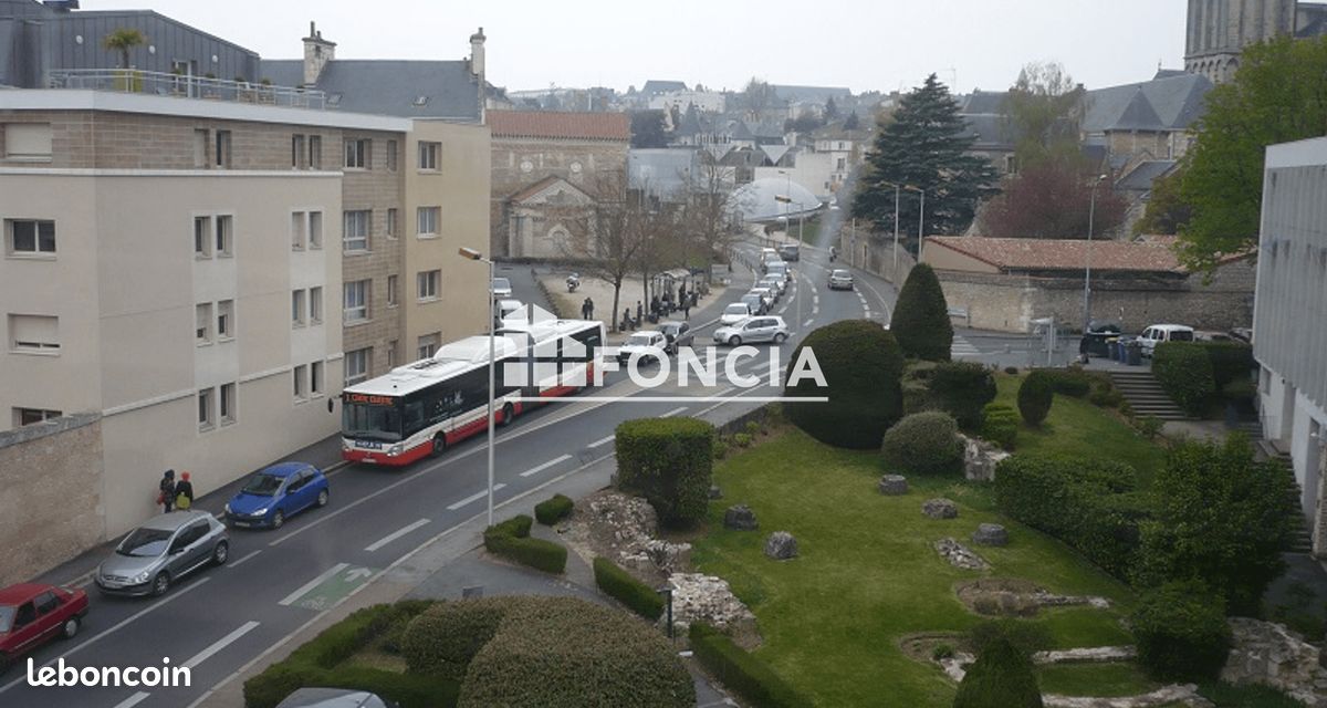 Appartement 3 pièces 75 m² · à Poitiers · 75 m² · 715 €/mois