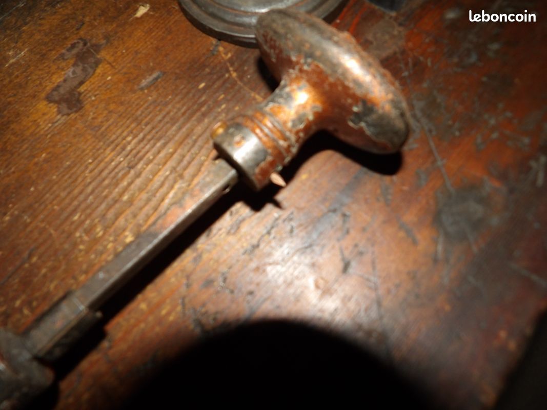 Boîte De Clous En Cuivre – 1 Kg, Neuf, Idéale Pour Bricolage Et Construction