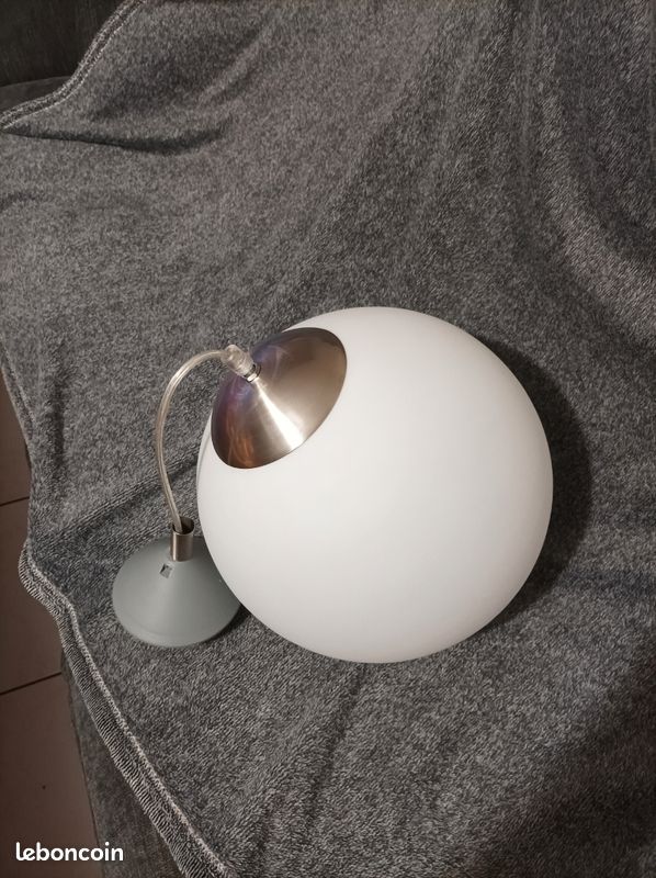 Lustre (image 1)