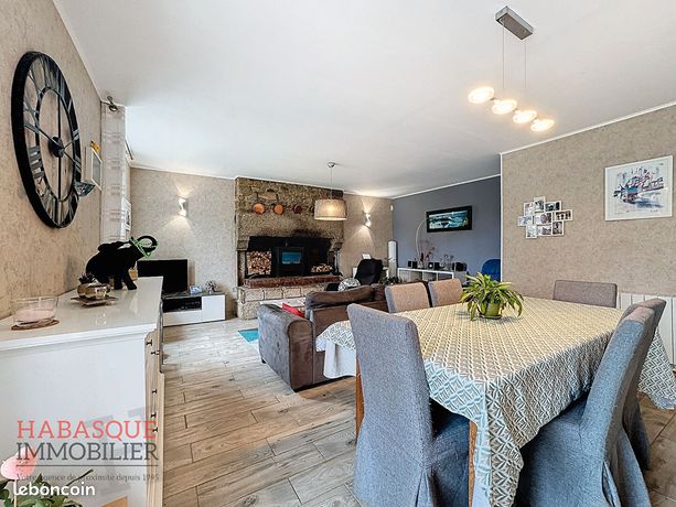 Maison 8 pièces 144 m²
