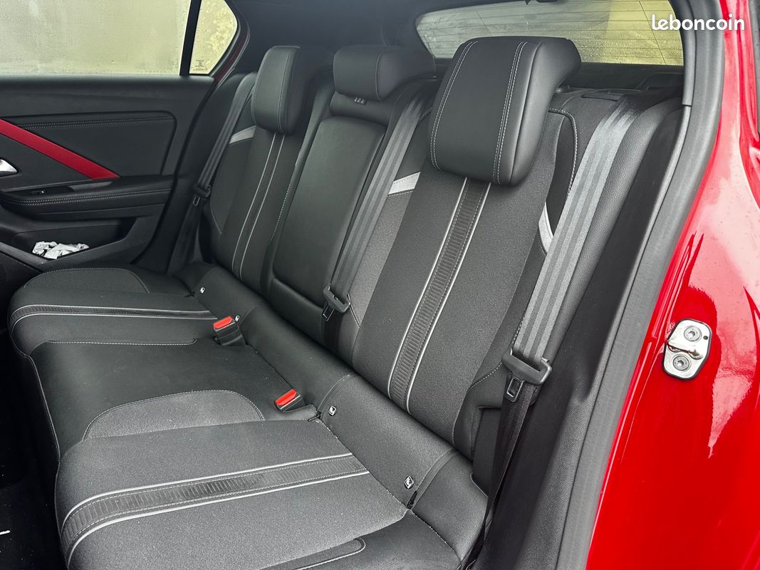 Opel astra 1.2 t 130 gs-line historique entretien complet / sieges chauffants / apple carplay / android auto (image 7)