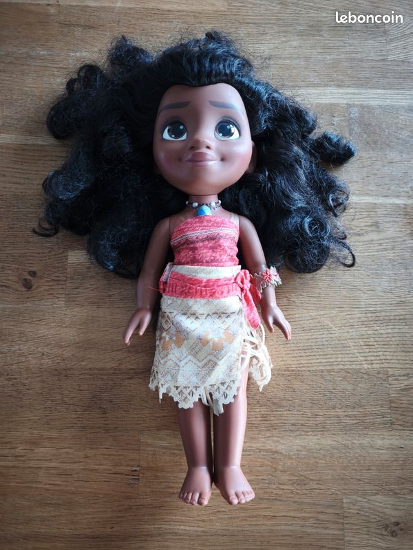 Poupée Vaiana (image 1)