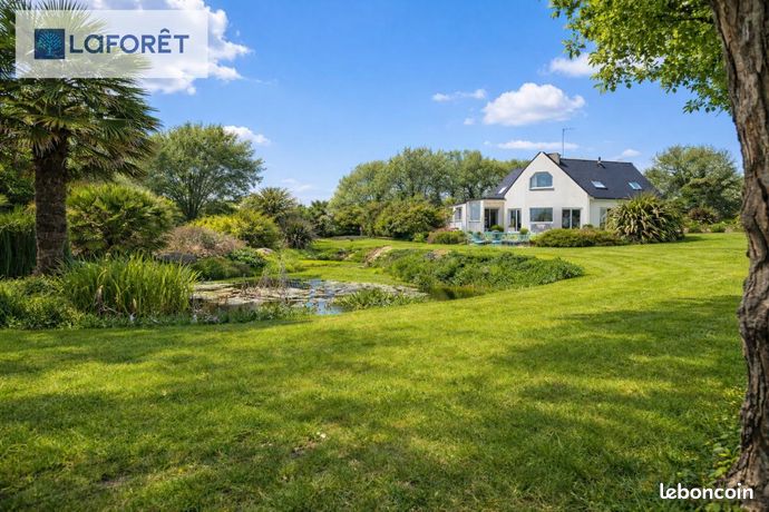 Propriété 7 pièces 200 m²