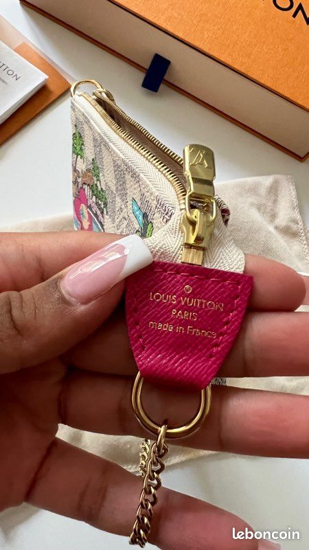 Etui téléphone Louis Vuitton d'occasion - Annonces accessoires et bagagerie  leboncoin