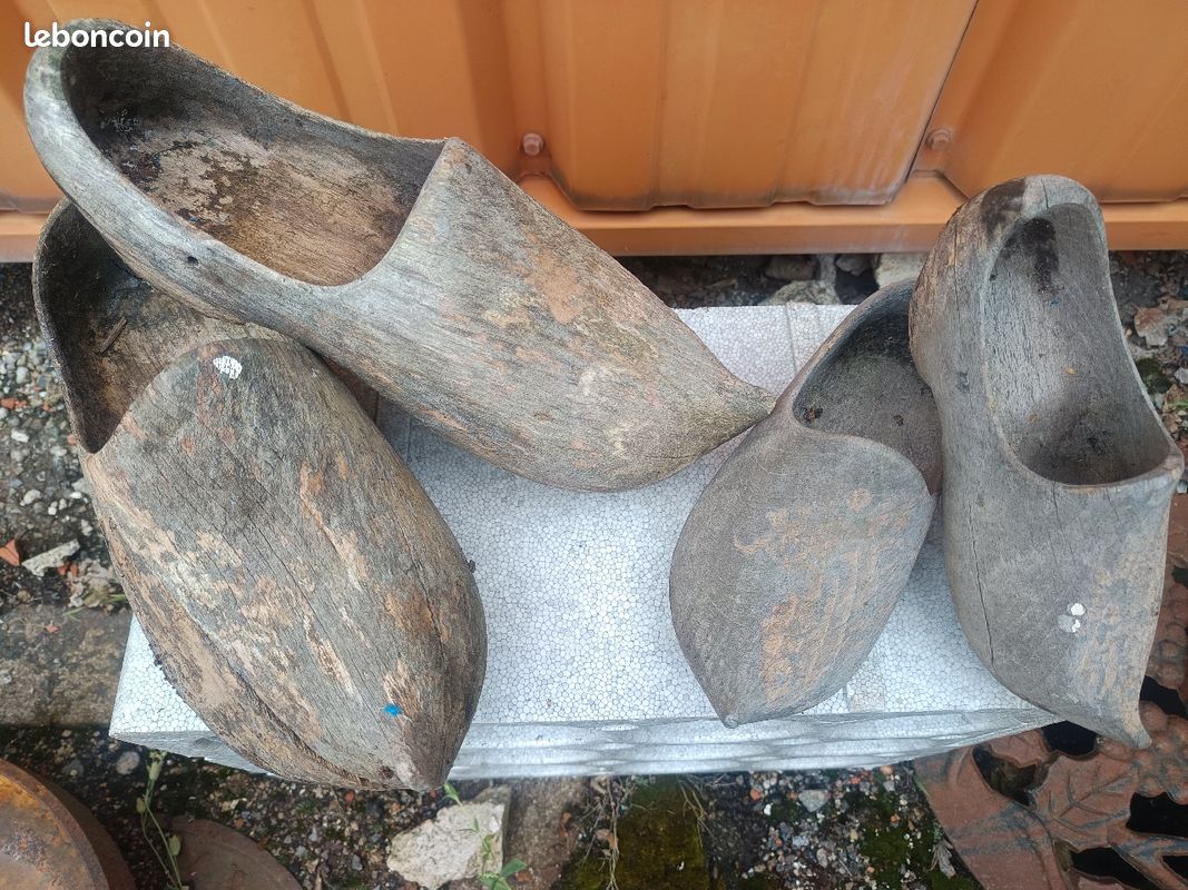 Sabots ancien en bois (image 1)