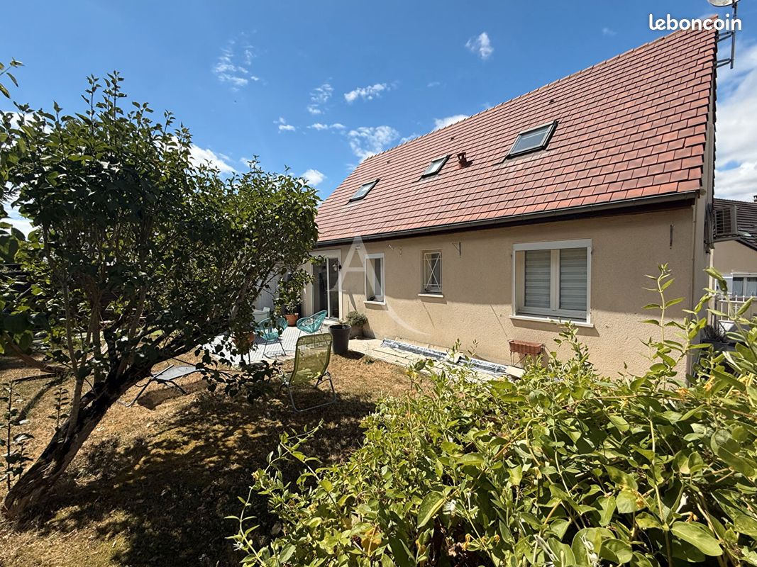 Maison 5 pièces 113 m² · à Le Châtelet-en-Brie · 113 m² · 318 000 €
