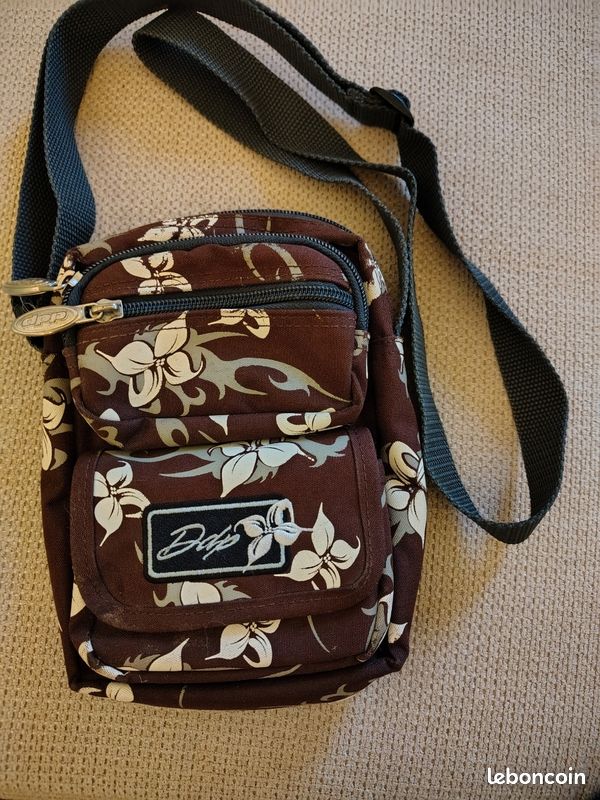 Pochette avec bandoulière (image 1)
