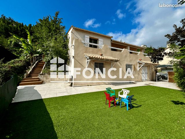 Maison 5 pièces 159 m² · à Villeneuve-Loubet · 159 m² · 2 220 €/mois
