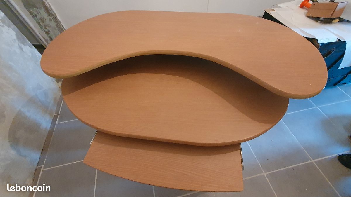 Bureau (image 2)