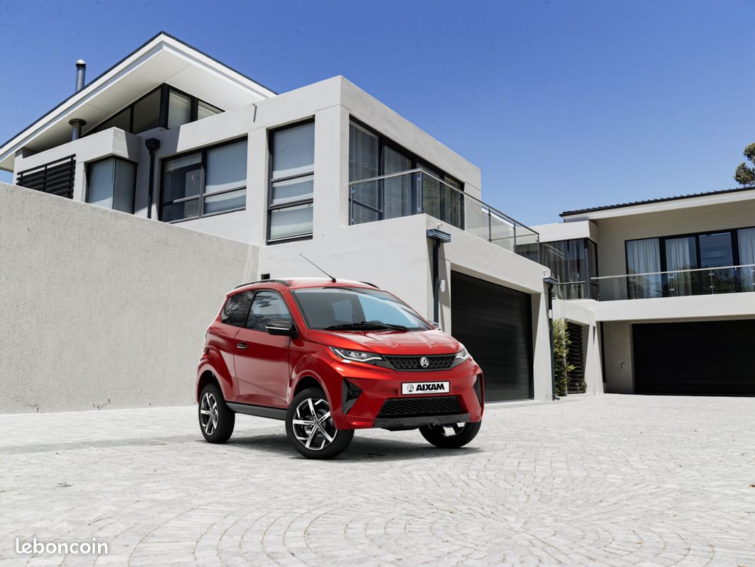 Voiture sans permis AIXAM CROSSOVER AVEC MOTEUR DIESEL KUBOTA EURO 5+ Neuf et dispo immédiat: La plus grande voiture sans permis (image 4)