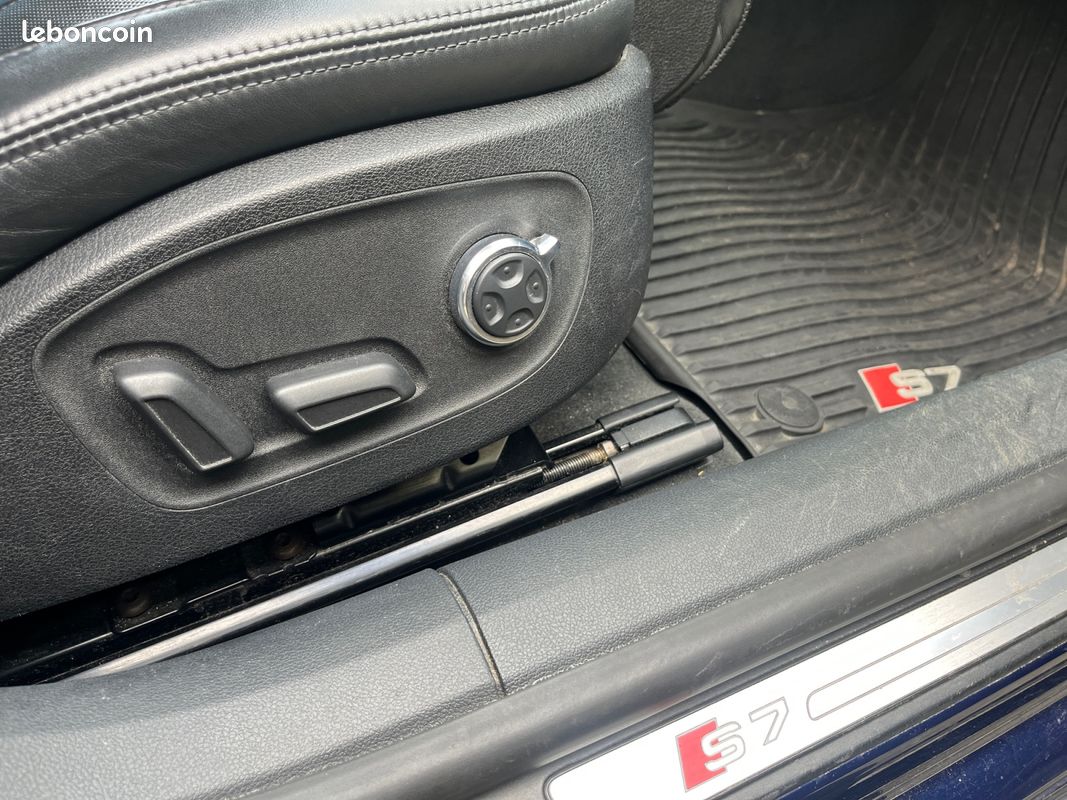 AUDI S7 SPORTBACK 4.0 TFSI 420ch QUATTRO S TRONIC 7 Sièges à mémoire chauffants ventilés Pack carbone Clim 4 zones Attelage amovible (image 25)