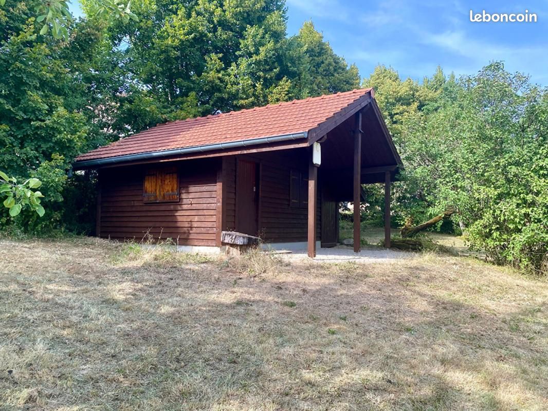 Terrain 1 890 m² Fleurey · 62 000 €