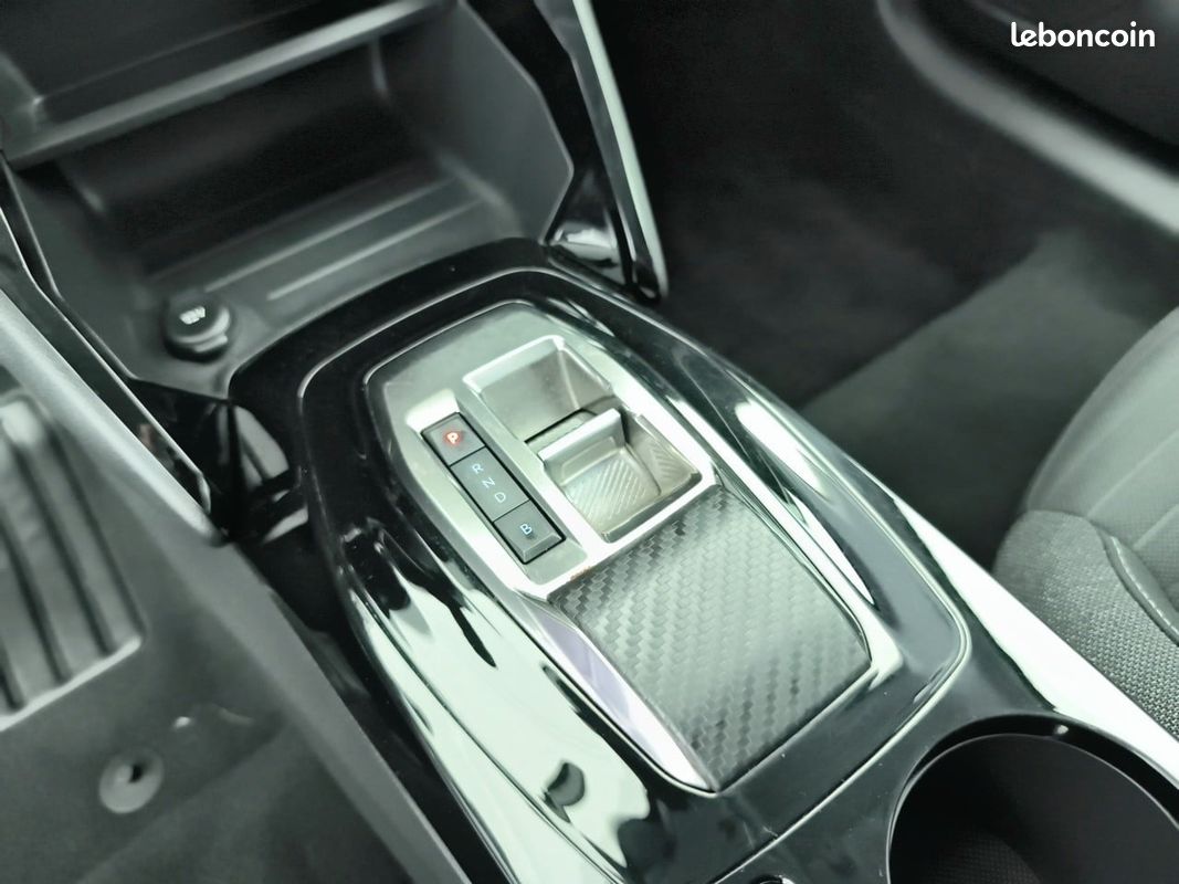 PEUGEOT 208 Electrique 50 kWh 136ch Style (image 12)