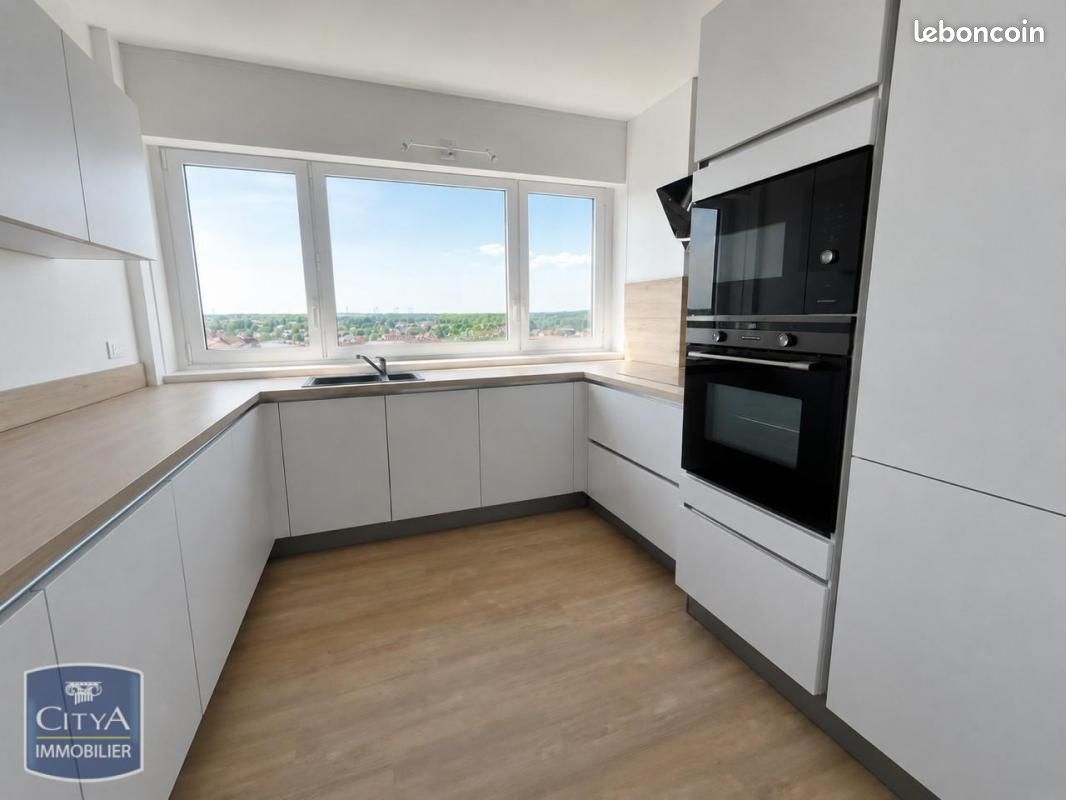 Appartement 4 pièces 107 m² · à Cambrai · 107 m² · 1 650 €