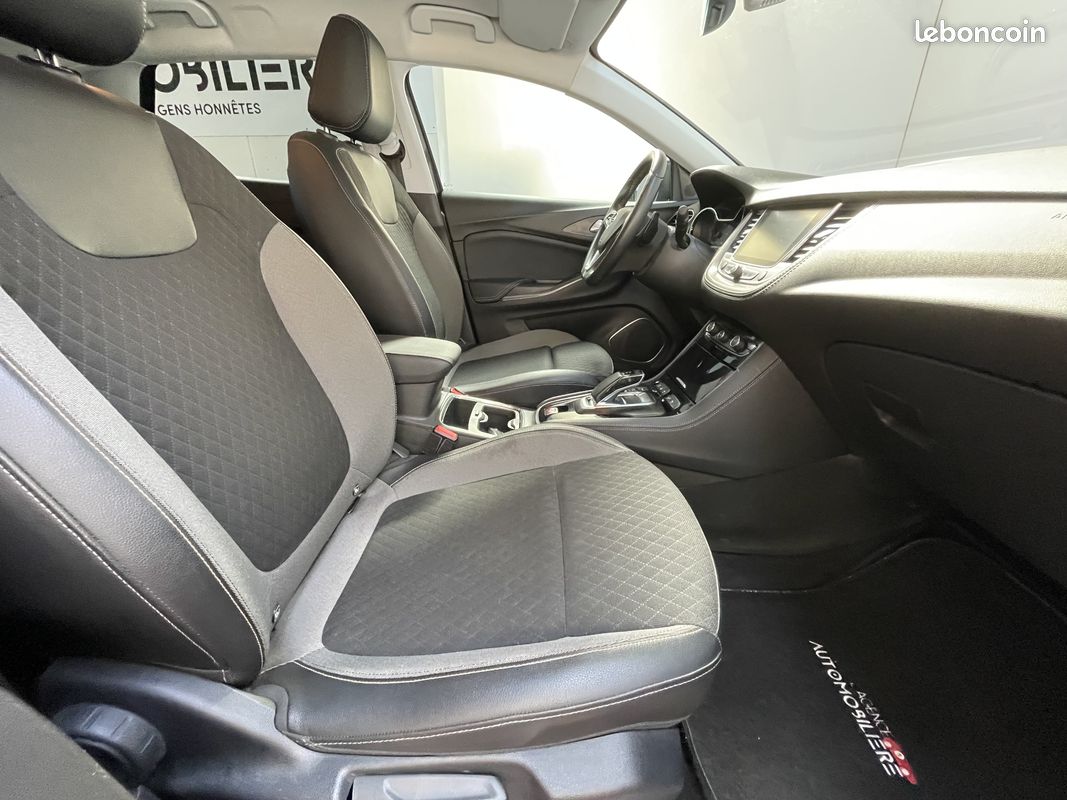 OPEL Grandland X 1.6 HYBRID 225 BVA8 ELITE (image 18)