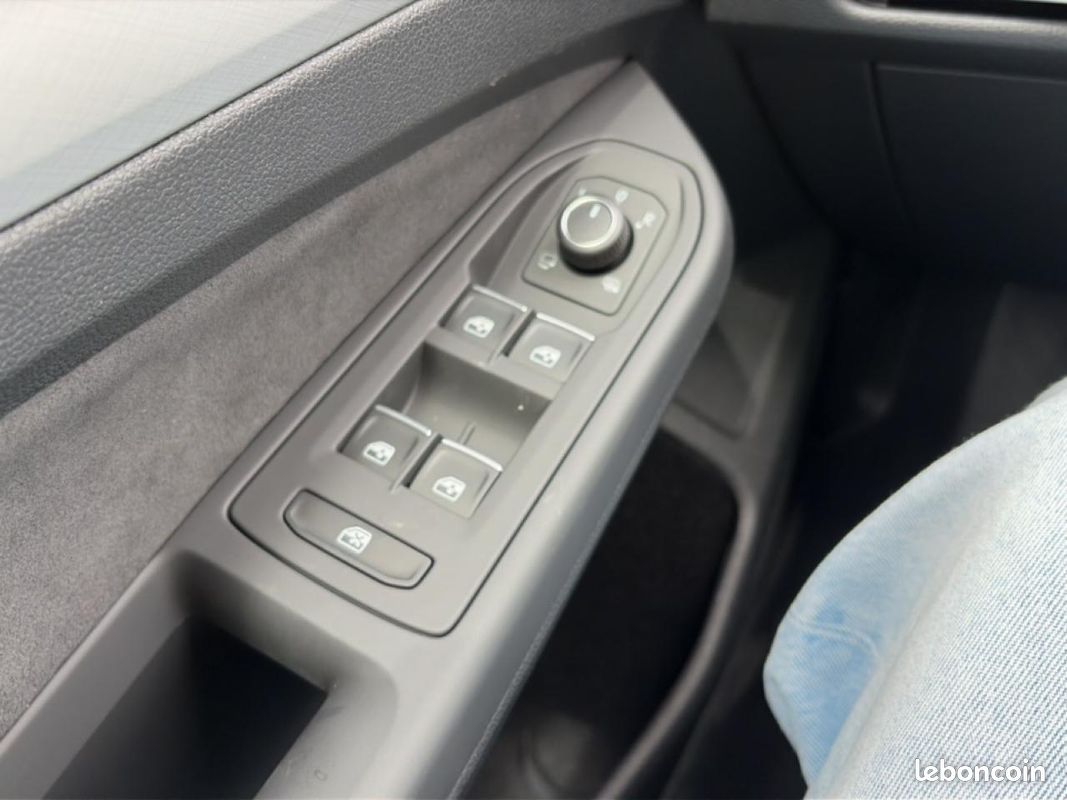 VOLKSWAGEN GOLF VIII 1.5 etsi evo2 116 life dsg7 (image 11)