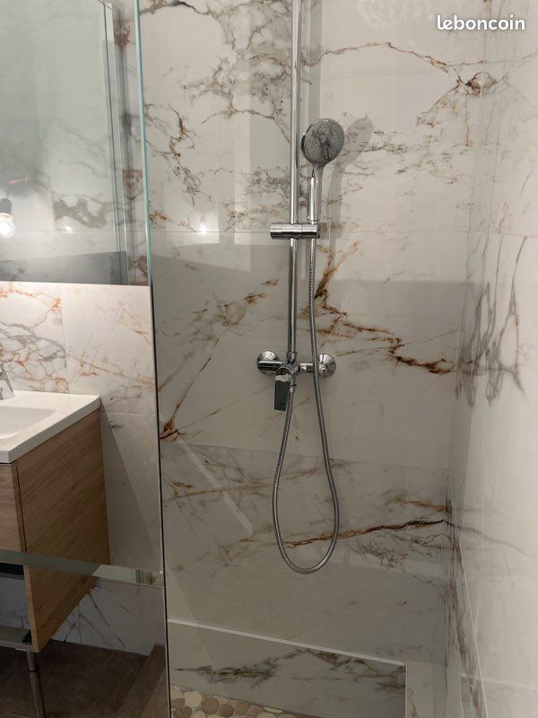 Appartement 3 pièces 61 m² · à Vénissieux · 61 m² · 1 020 €