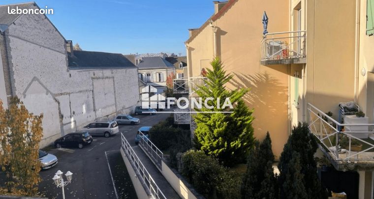 https://img.leboncoin.fr/api/v1/lbcpb1/images/f3/88/62/f38862c1bec41ec5d54e4c7e98963fe7d2676e76.jpg?rule=ad-image