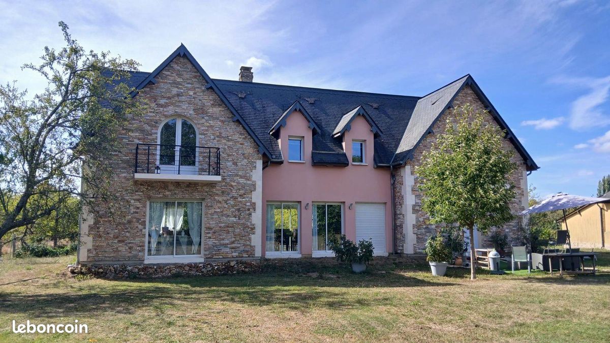 Maison 7 pièces 205 m² · à Pommereux · 205 m² · 468 000 €
