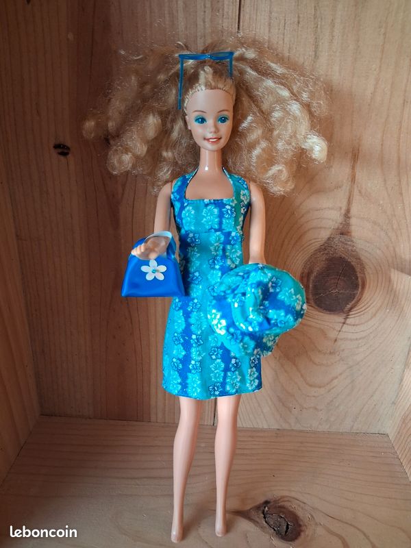 BARBIE vêtements n° b 99 FASHION AVENUE 1999 complète