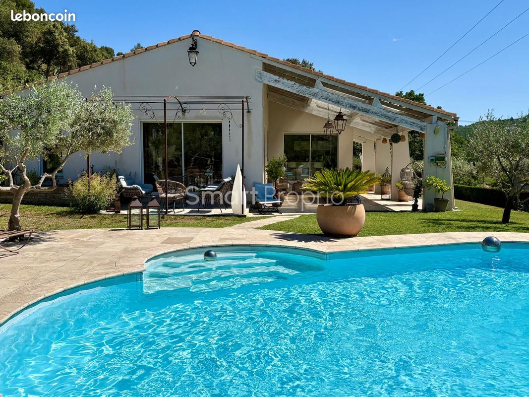Maison 5 pièces 163 m² · à Allemagne-en-Provence · 163 m² · 579 000 €