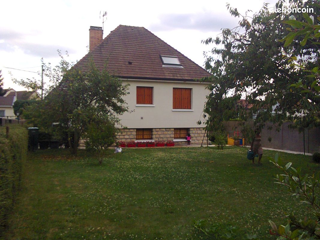 Maison 5 pièces 100 m² · à Sainte-Geneviève-des-Bois · 100 m² · 390 000 €