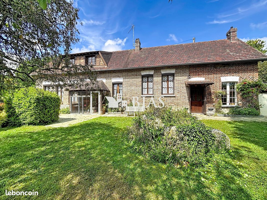 Maison 6 pièces 124 m² · à La Haye-Malherbe · 124 m² · 230 000 €