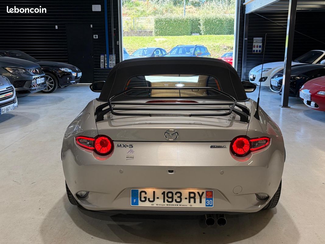 Mazda MX-5 ND ST 2.0 SKYACTIV-G 184 SELECTION - 1ERE MAIN - 2022 - Intérrieur Cognac - Porte bagage - CAMERA - CARPLAY (image 15)