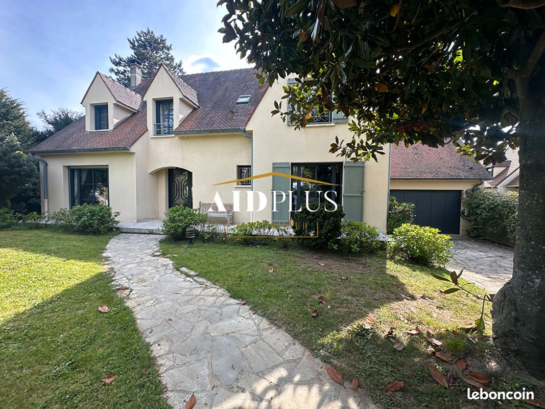 Maison 7 pièces 227 m² · à Saint-Leu-la-Forêt · 227 m² · 990 000 €