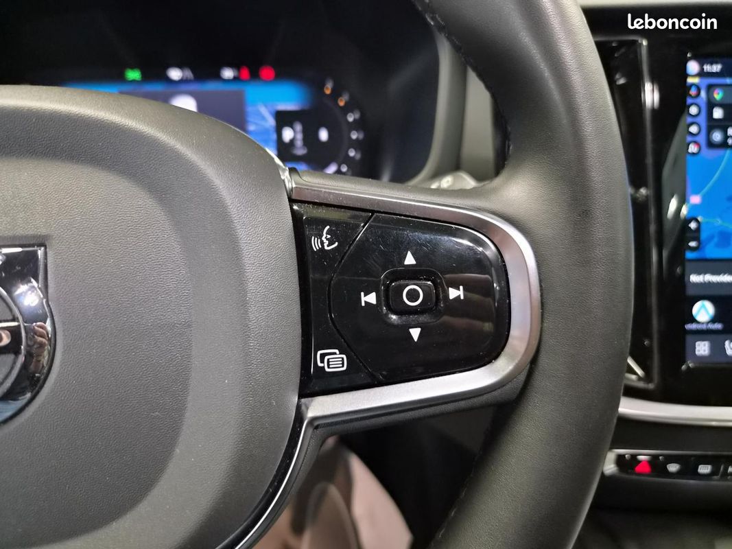 VOLVO V60 2.0 B4 197 Hybrid Style Dark Geartronic BVA (image 20)