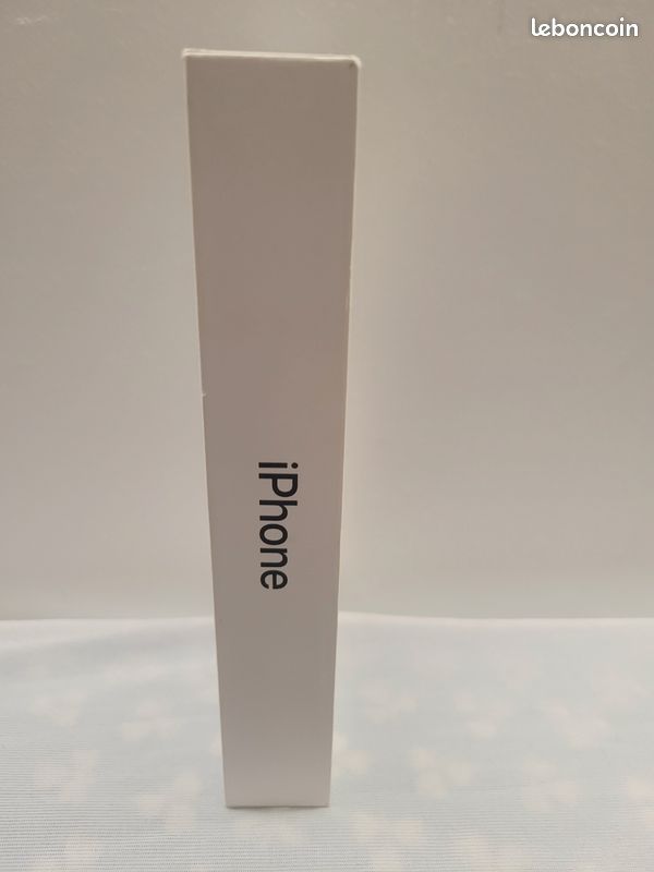 Boite iphone 16e (image 3)