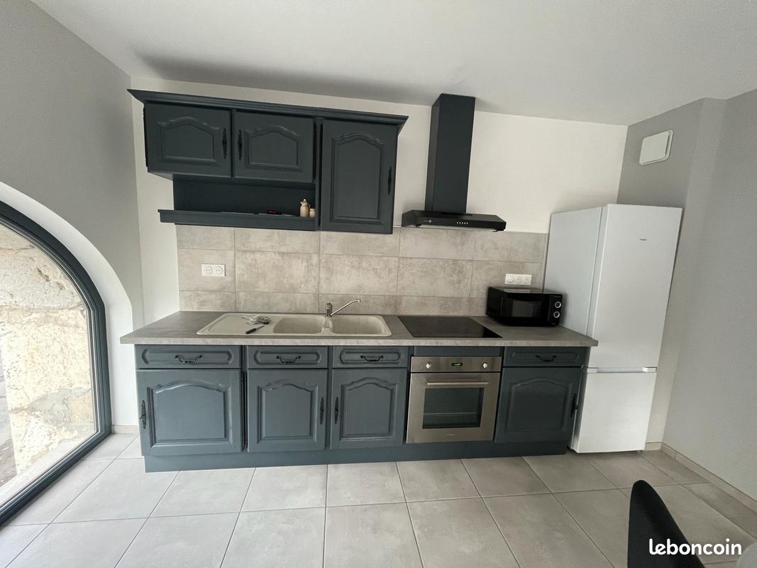 Appartement 4 pièces 80 m² · à Champfromier · 80 m² · 990 €