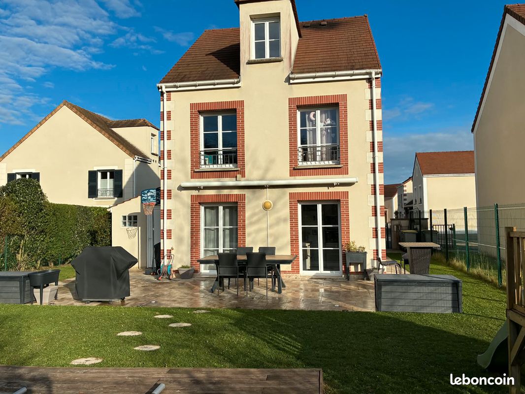 Maison 5 pièces 107 m² · à Nandy · 107 m² · 349 000 €