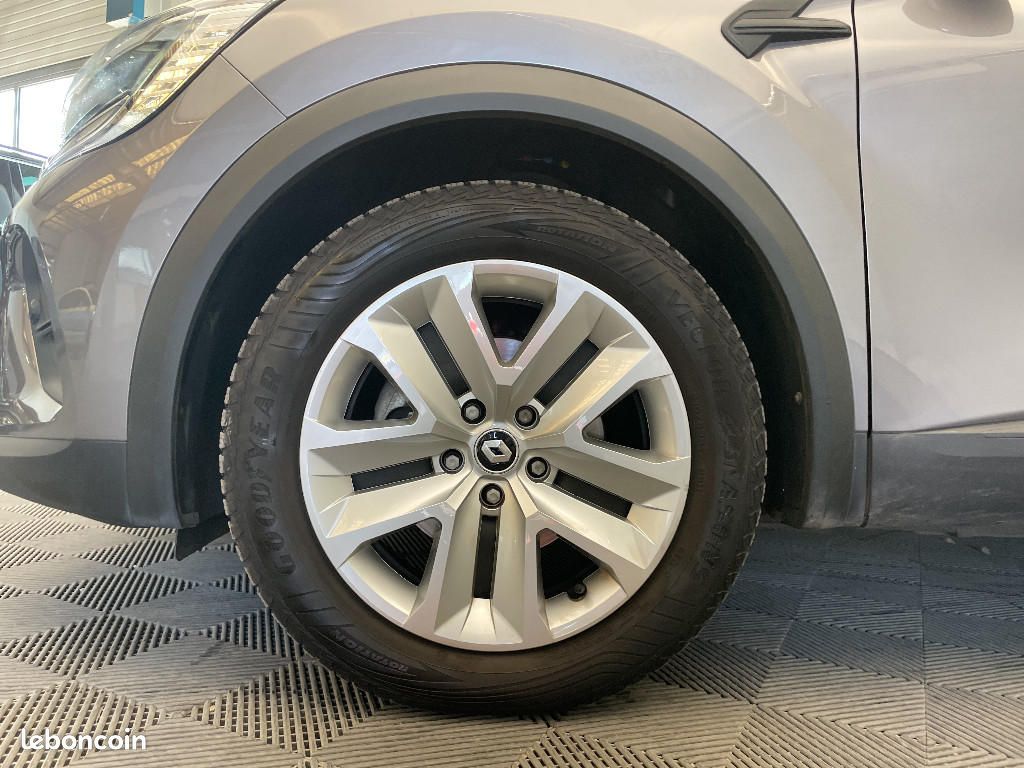 Renault Captur E-Tech 145 - 21 Business (image 22)
