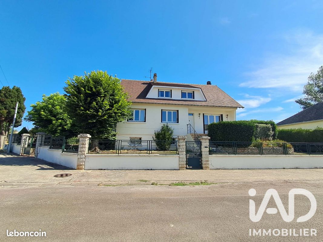 Maison 7 pièces 159 m² · à Brienon-sur-Armançon · 159 m² · 190 000 €