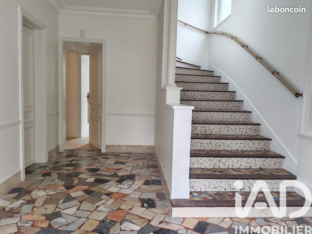 Maison 8 pièces 167 m² · à Montreuil · 167 m² · 549 000 €