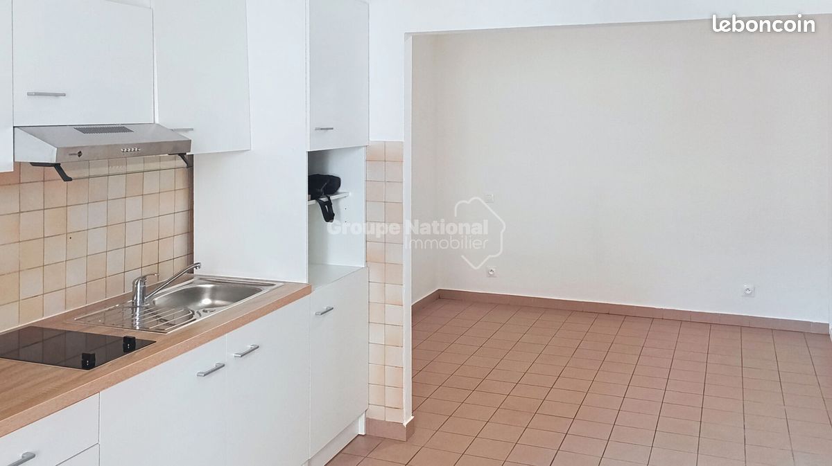 Appartement 1 pièce 33 m² · à Pierrelatte · 33 m² · 420 €/mois