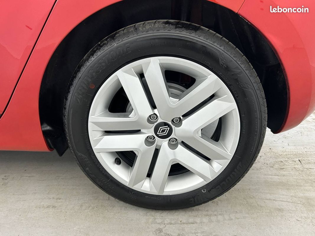 RENAULT Clio E-Tech full hybrid 145 ch GSR2 Evolution (image 20)