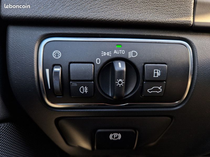 Volvo V60 D3 150CH MOMENTUM GEARTRONIC * ATTELAGE * BLUETOOTH * SUIVI COMPLET (image 18)