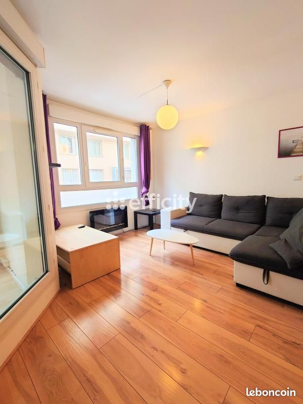Appartement 4 pièces 107 m² · à Villeurbanne · 107 m² · 1 930 €