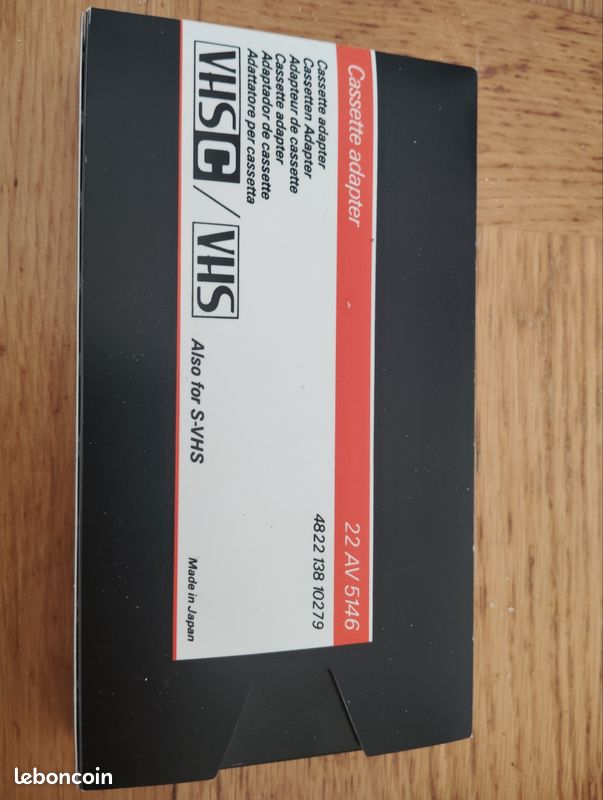 Cassette adaptatrice vhsc / VHS S-vhs (image 1)