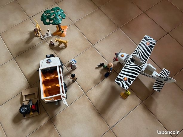 26 / Playmobil 6938 – Avion safari - Jeux & Jouets