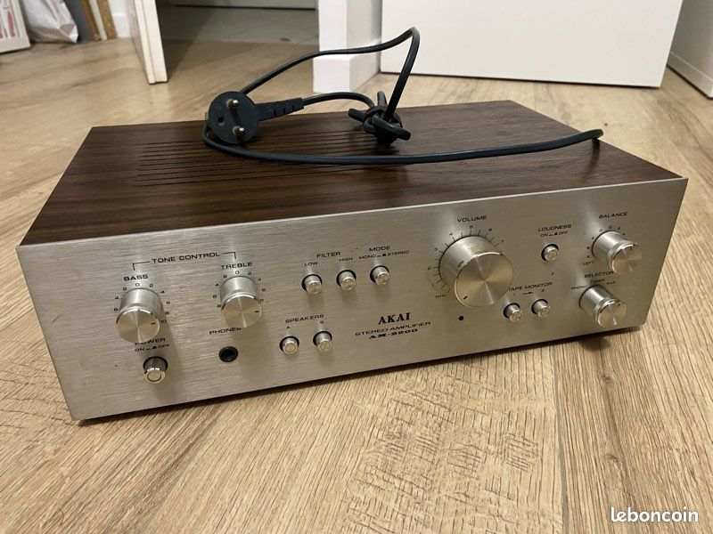 Amplificateur Stéréo AKAI AM-2200 - Vintage, Intégré, Occasion, Son Puissant