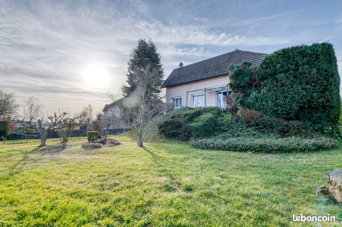 Maison 6 pièces 160 m² · à Tignieu-Jameyzieu · 160 m² · 329 000 €