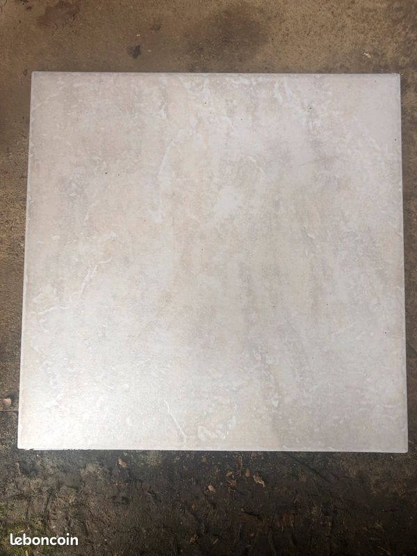 Carrelage blanc marbré (image 1)