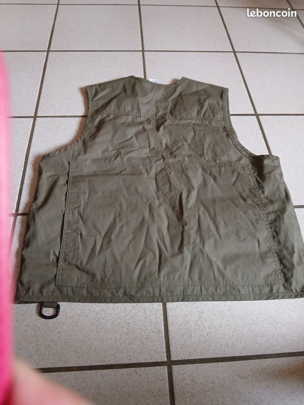 Gilet homme taille L. Pêche ou chasse. État neuf (image 2)